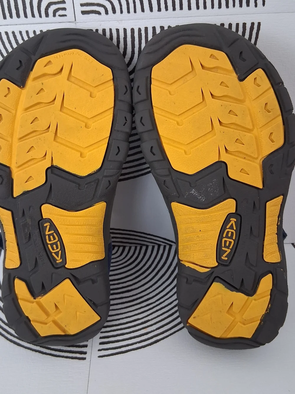 Keen Newport H2 Sport Youth Boys Kids Sz 2 Blue Waterproof Shoes Rubber Sandals